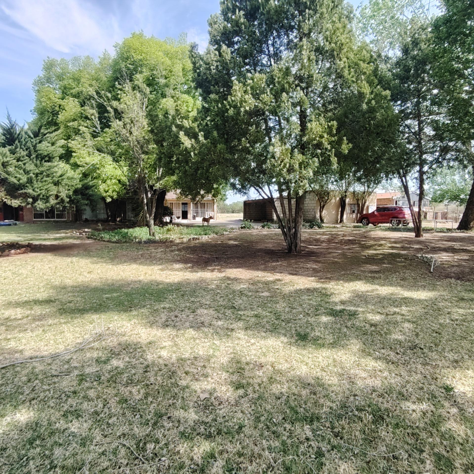 Front View of property in Roodewal