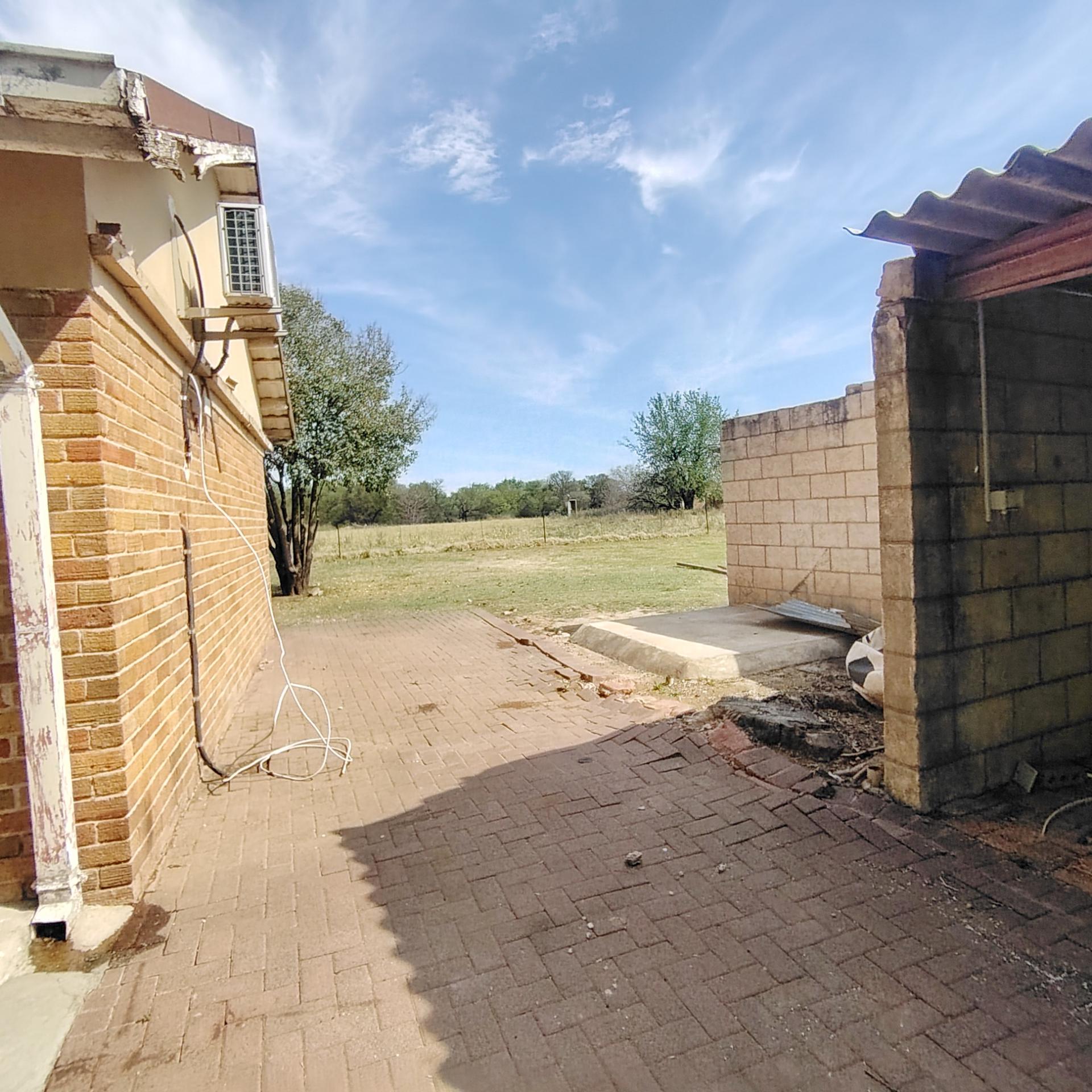 Backyard of property in Roodewal