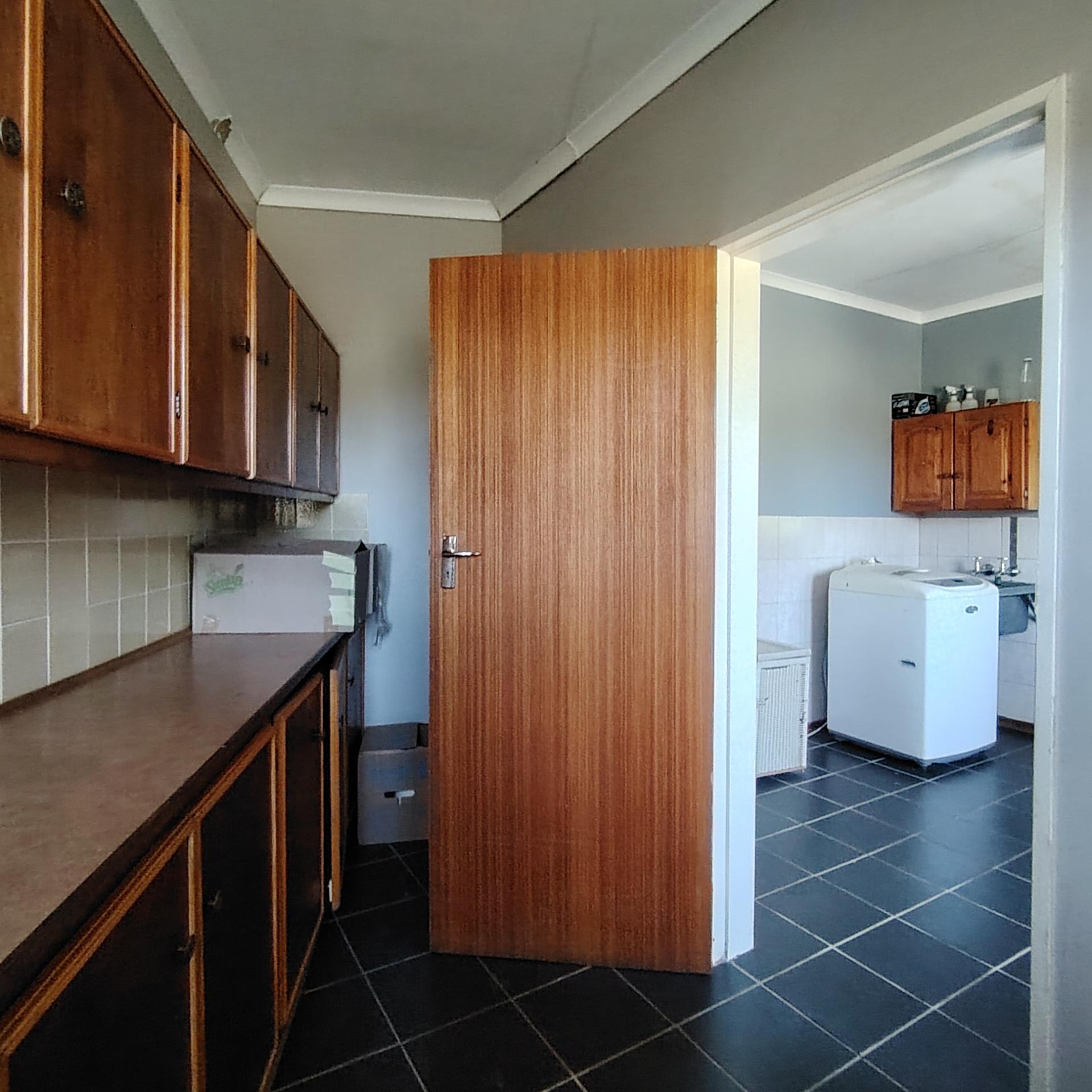 Scullery of property in Roodewal