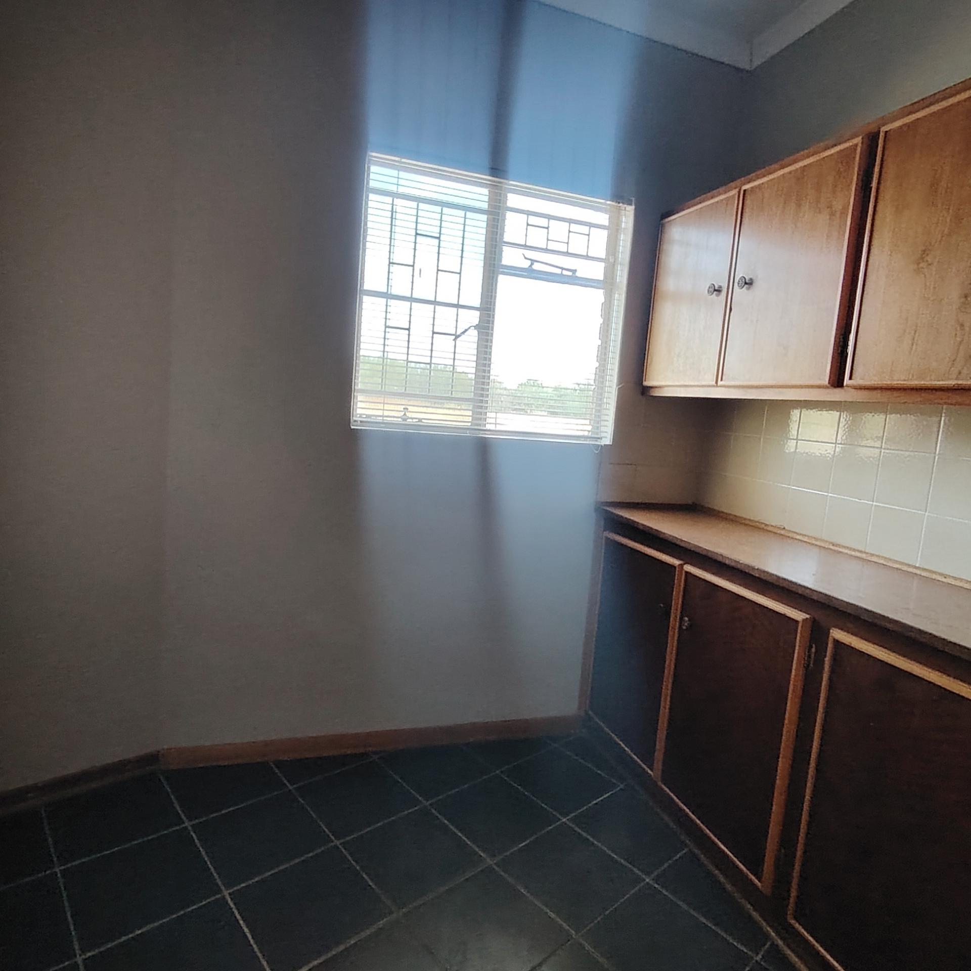 Scullery of property in Roodewal