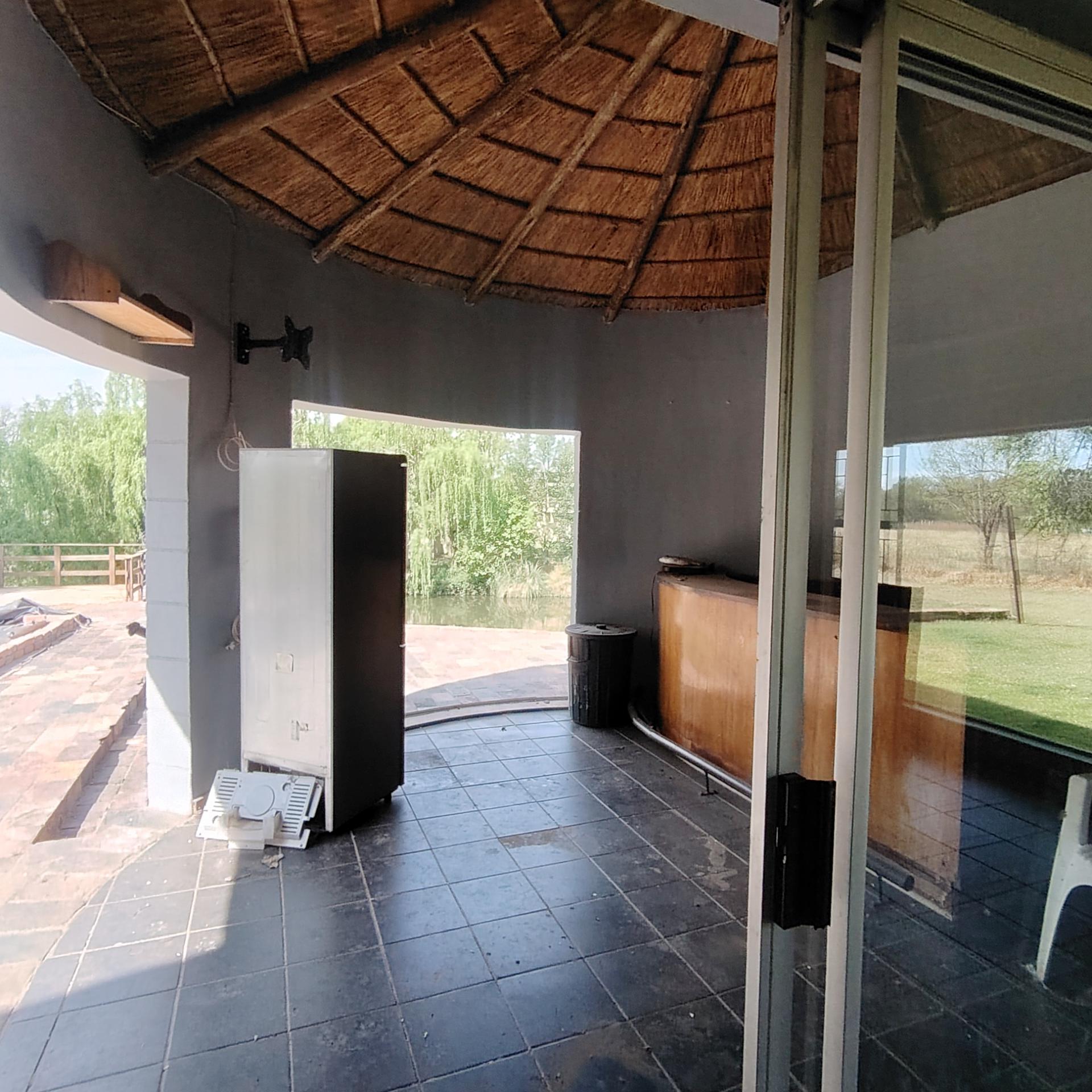 Entertainment of property in Roodewal