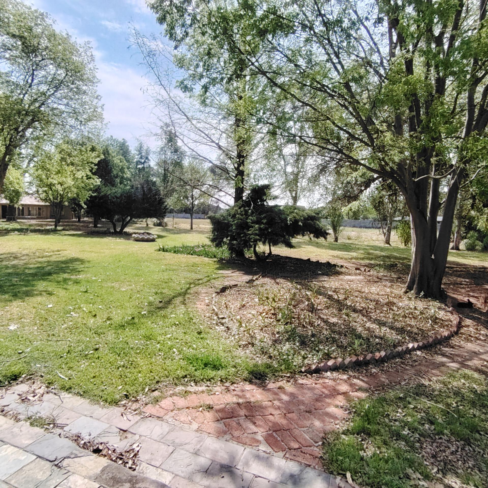 Front View of property in Roodewal