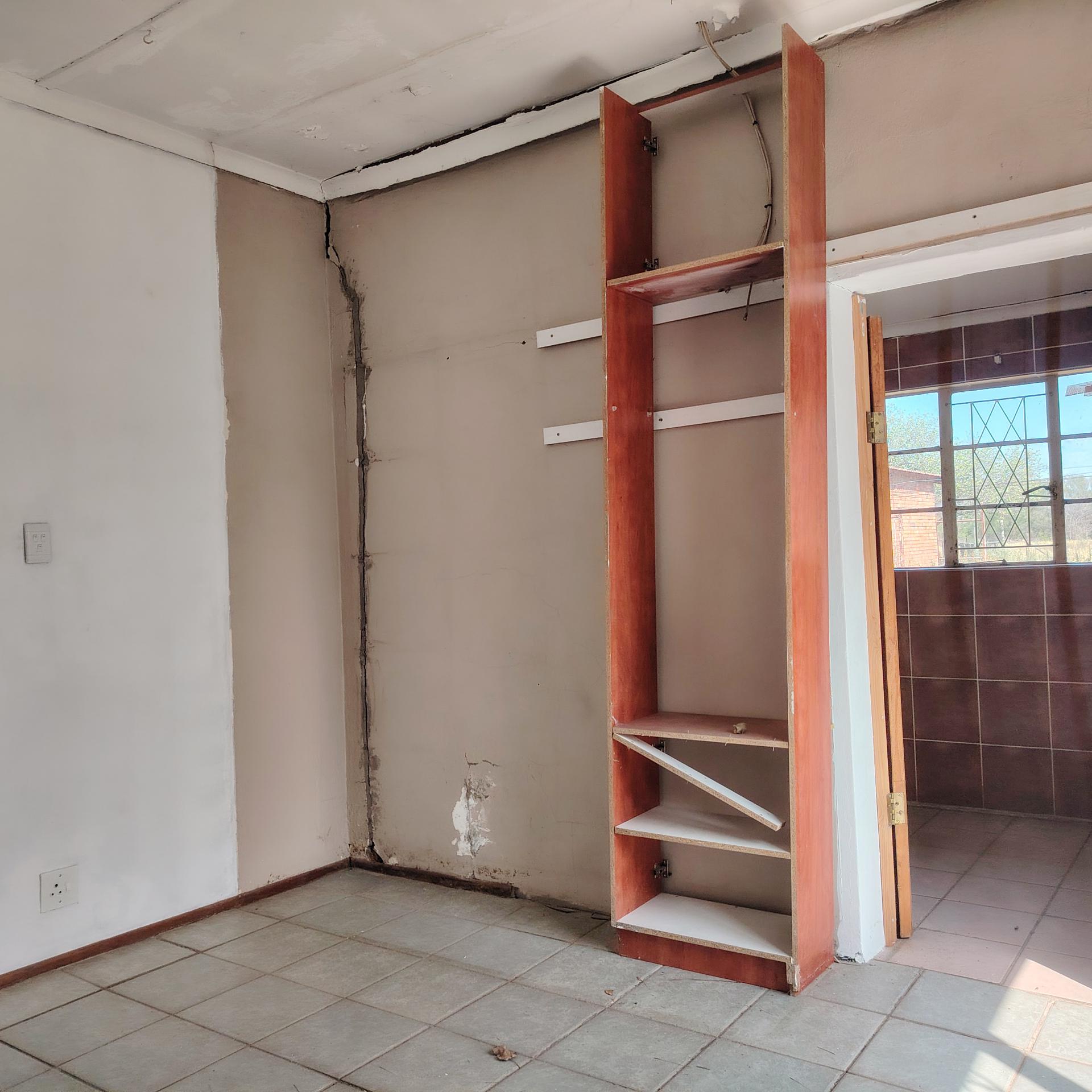 Bed Room 5+ of property in Roodewal