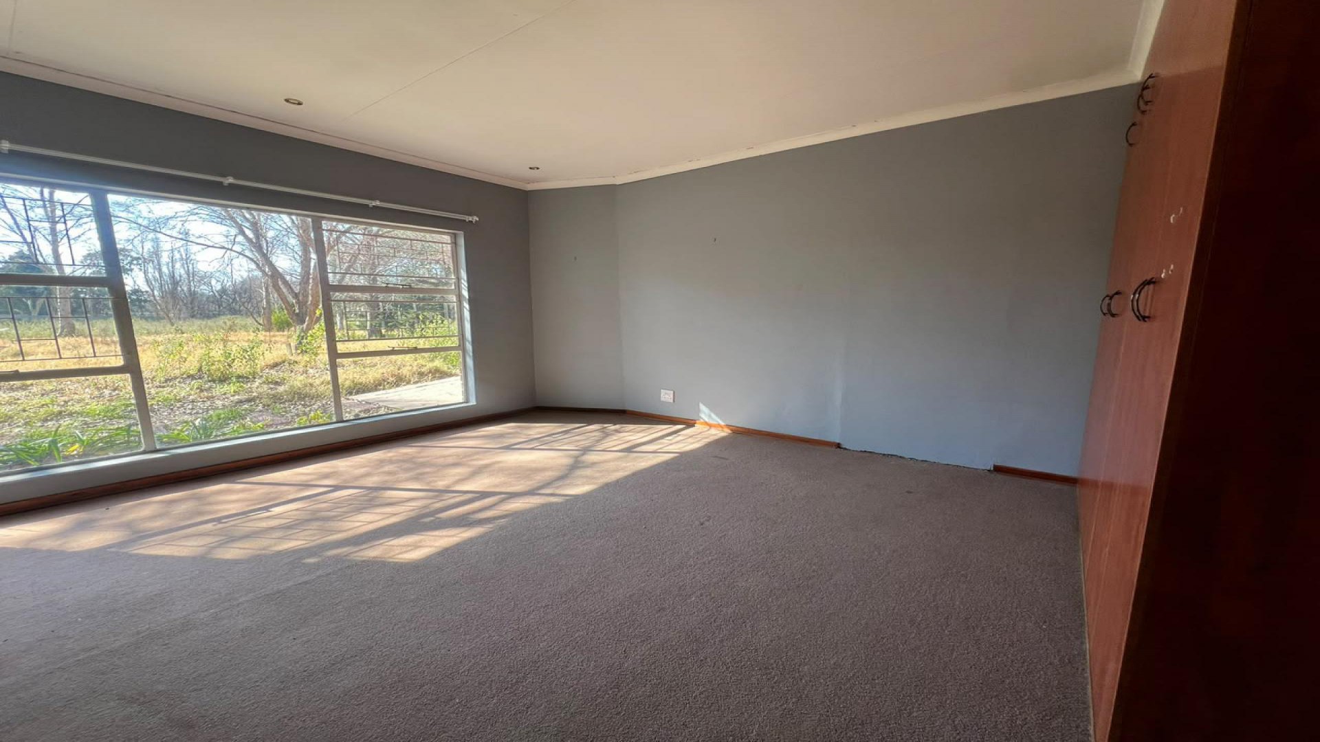 Bed Room 1 of property in Roodewal