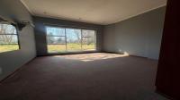 Bed Room 1 of property in Roodewal