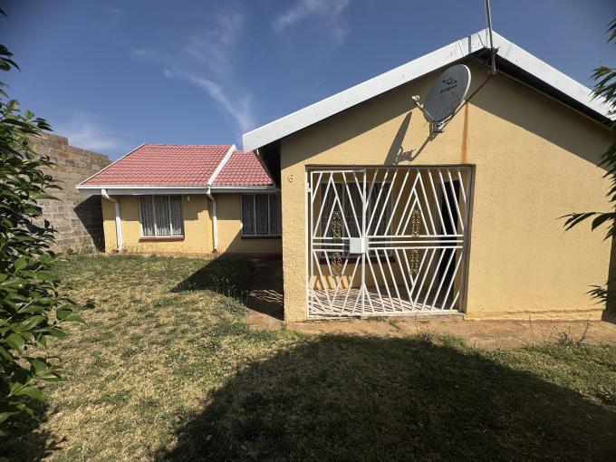 4 Bedroom House for Sale For Sale in Ennerdale South - MR694193