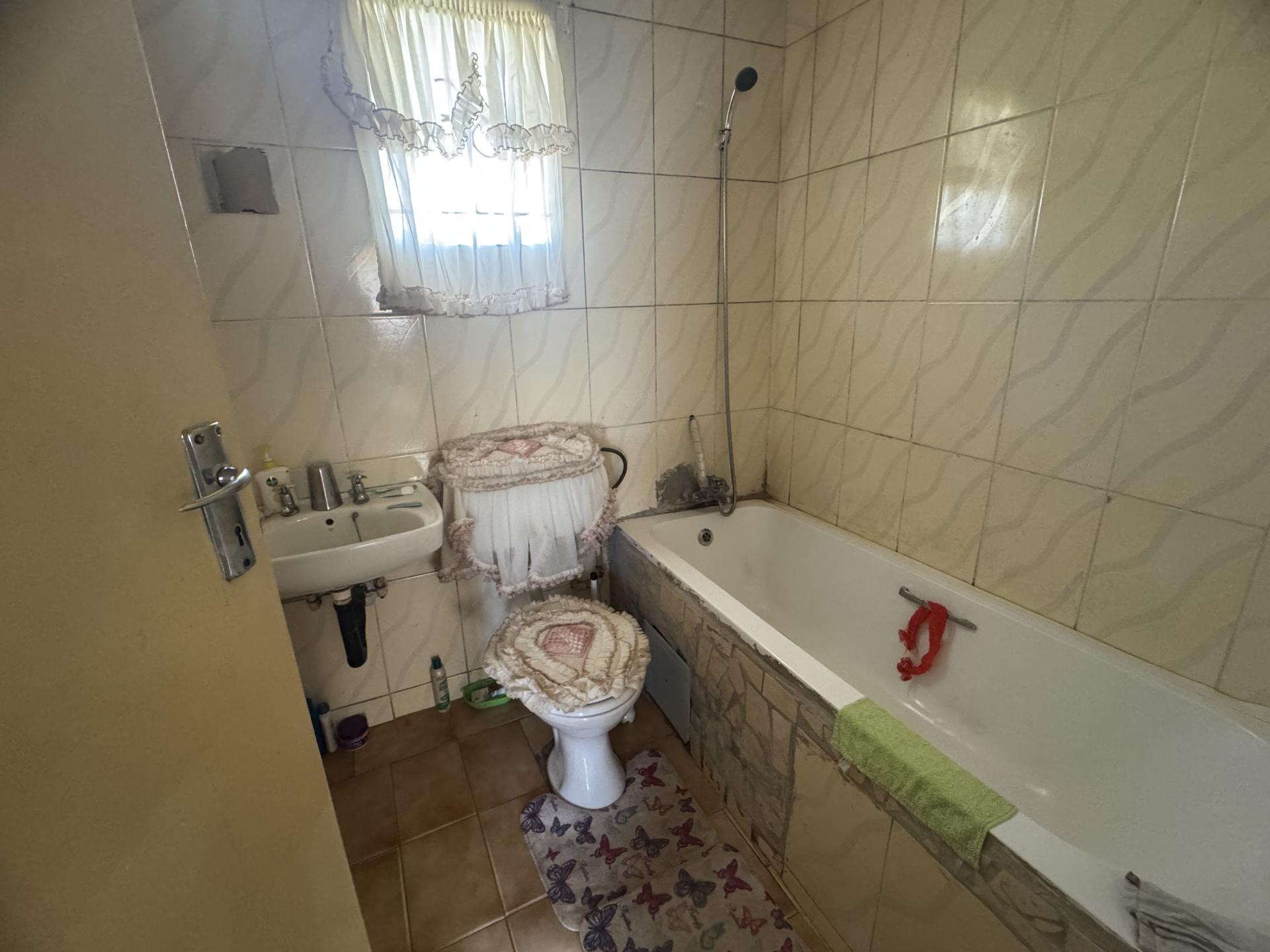  of property in Ennerdale South