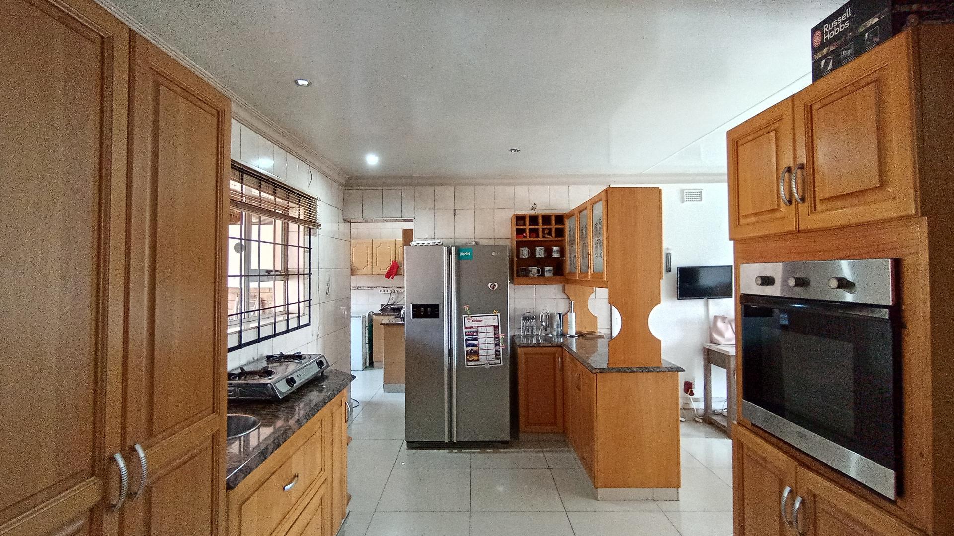 Kitchen - 19 square meters of property in Pietermaritzburg (KZN)