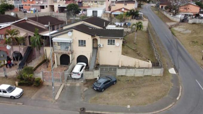 3 Bedroom Freehold Residence for Sale For Sale in Newlands West - Private Sale - MR694201