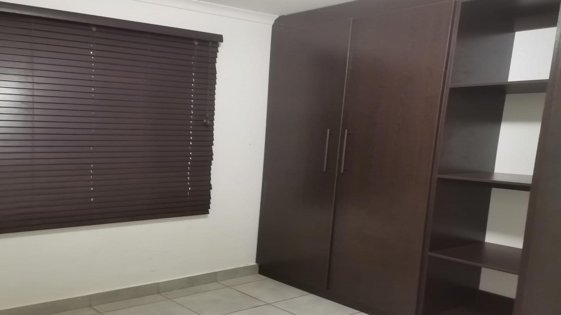 Bed Room 1 - 8 square meters of property in Savanna City