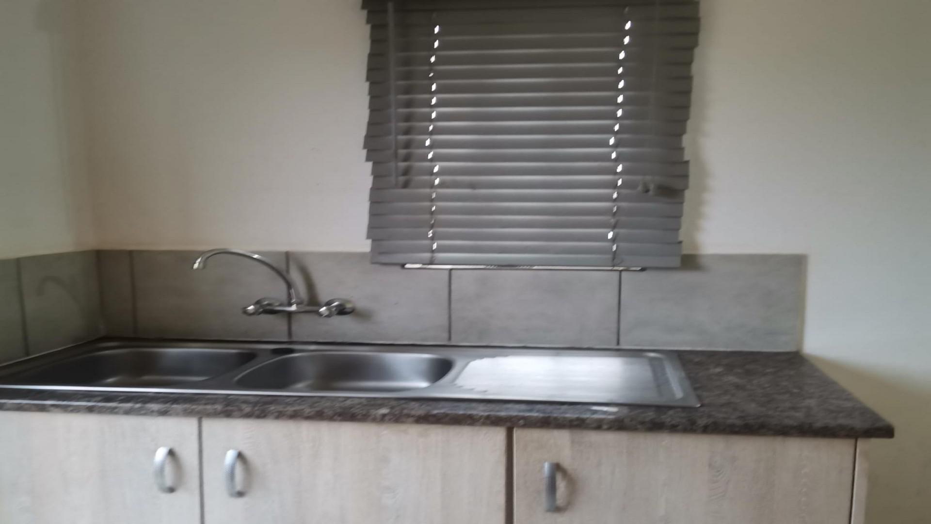 Kitchen - 5 square meters of property in Savanna City