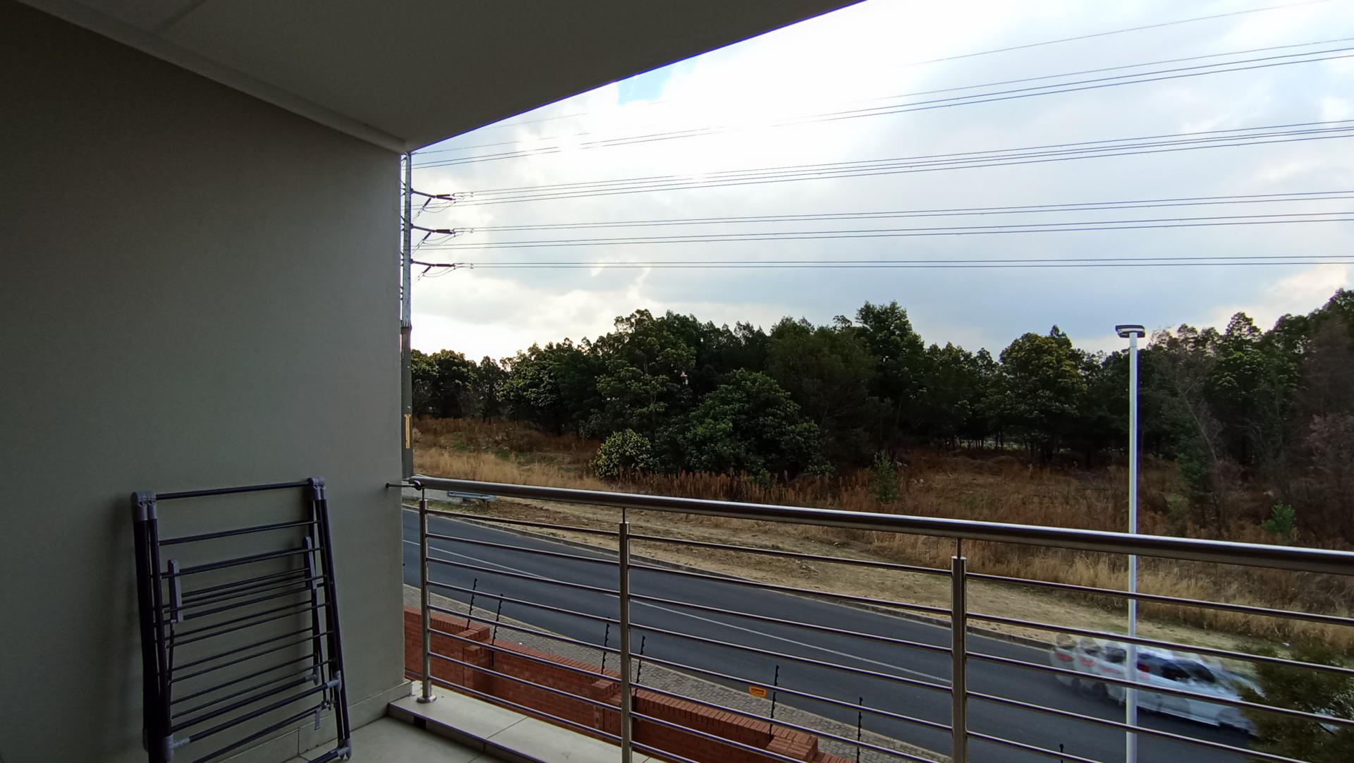 Balcony - 12 square meters of property in Westlake View