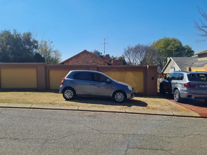 3 Bedroom House for Sale For Sale in Kibler Park - MR694211