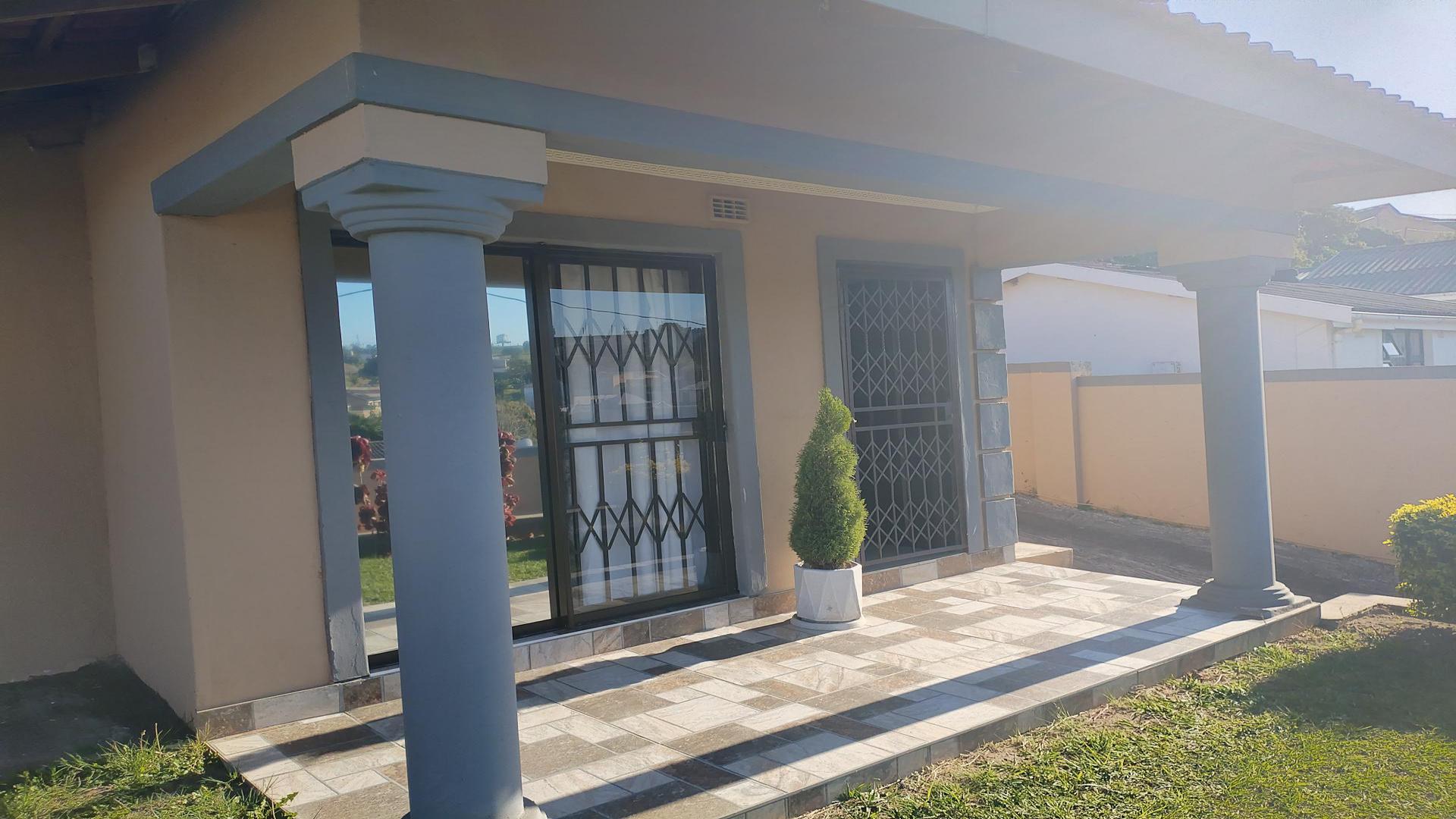 Patio of property in Umlazi