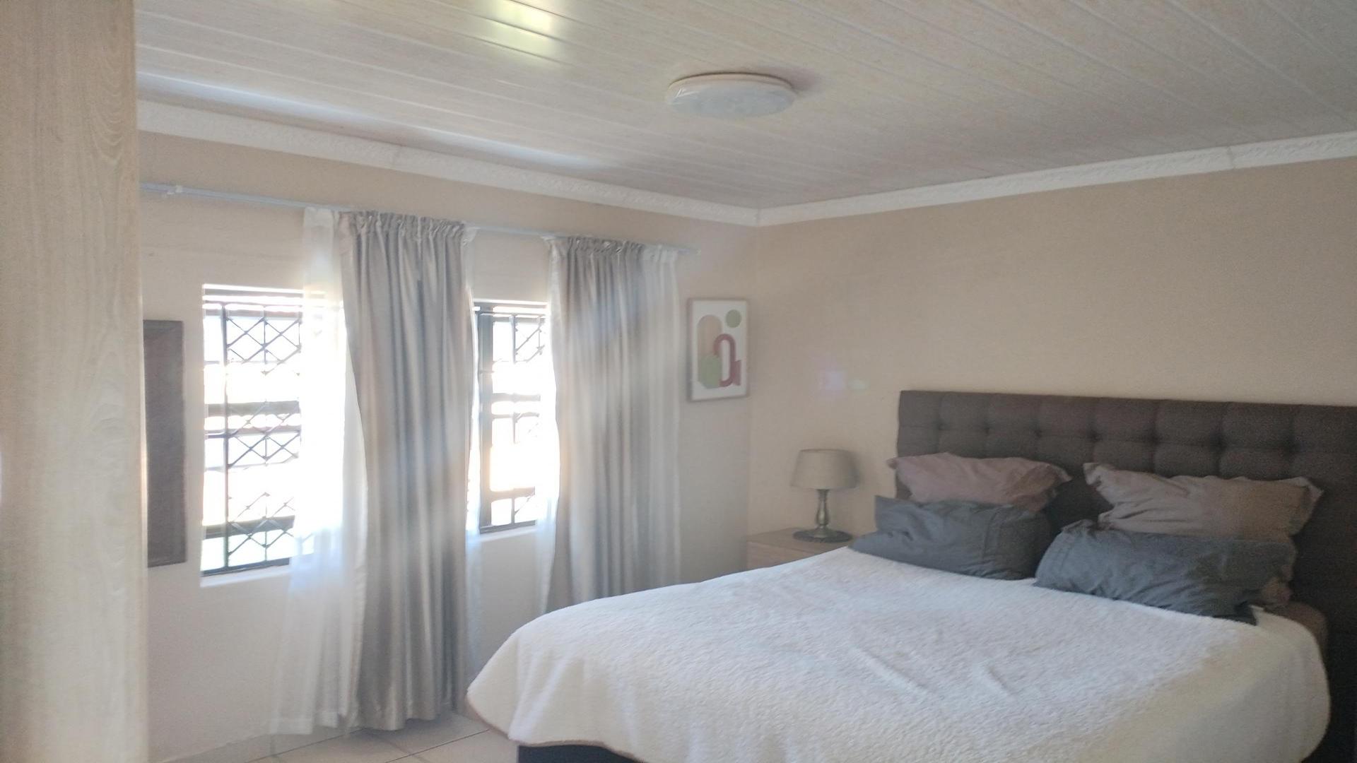 Bed Room 2 of property in Umlazi
