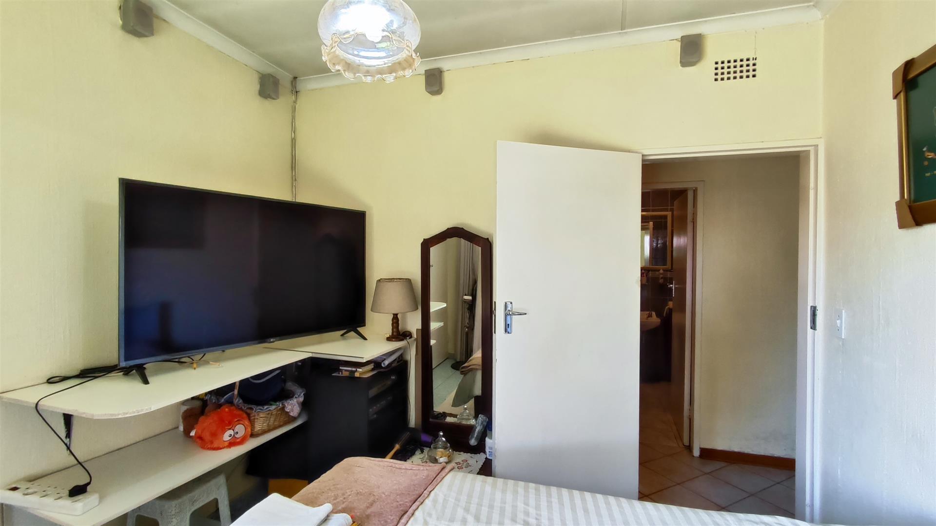 Bed Room 2 - 10 square meters of property in Mayberry Park