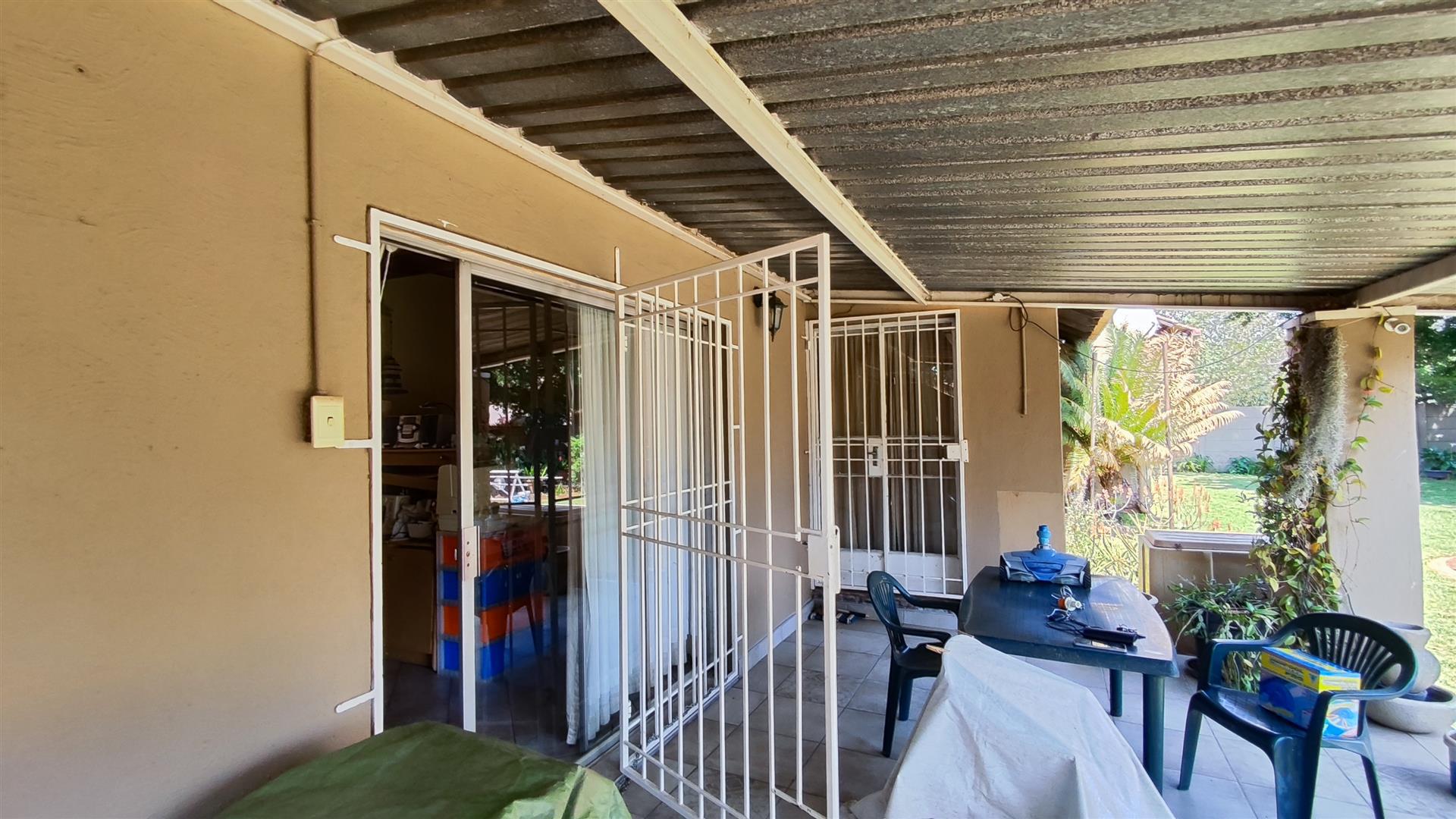 Patio - 59 square meters of property in Mayberry Park