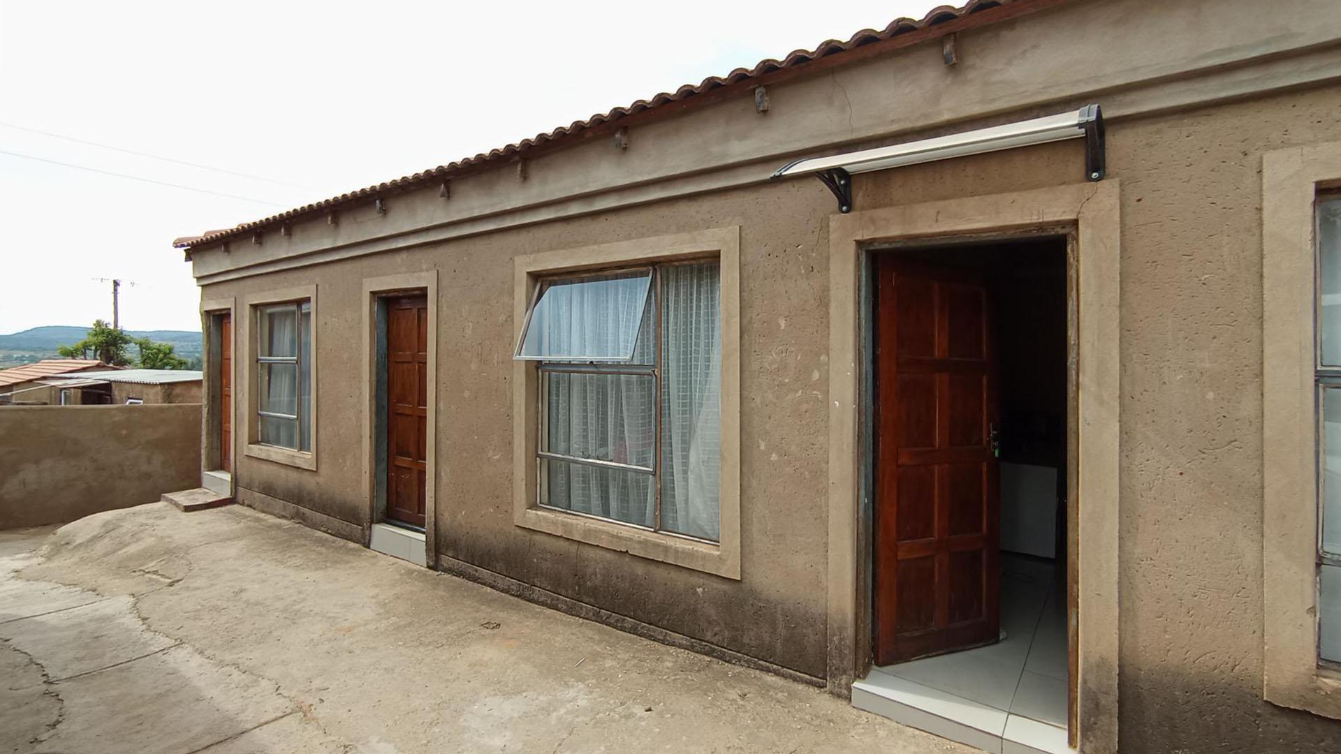 Front View of property in Saulsville