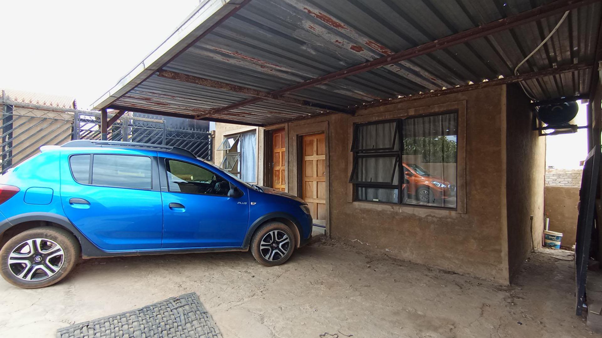 Front View of property in Saulsville