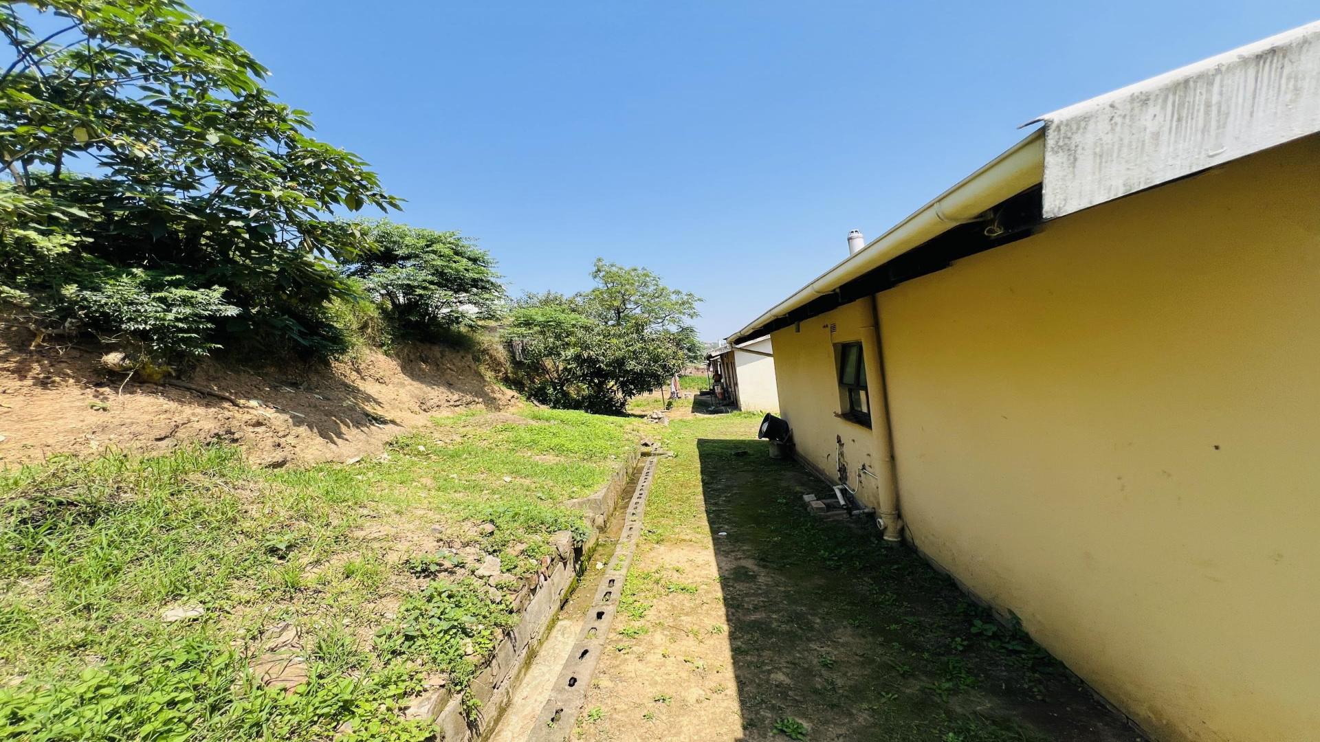 Backyard of property in Umlazi