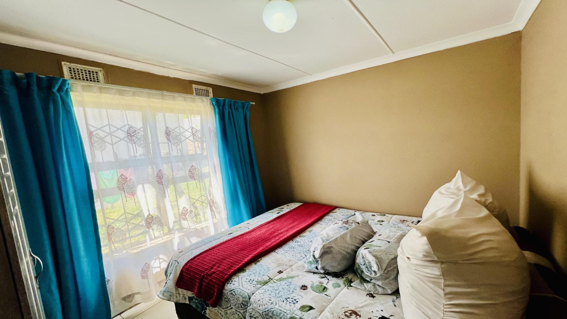 Bed Room 2 of property in Umlazi