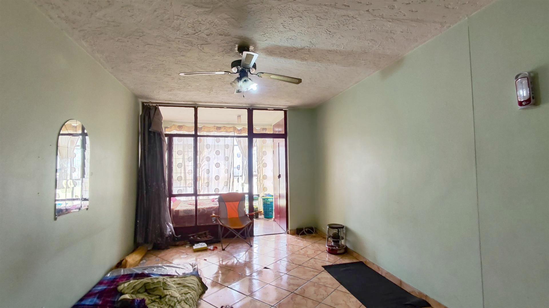 Lounges - 33 square meters of property in Kempton Park