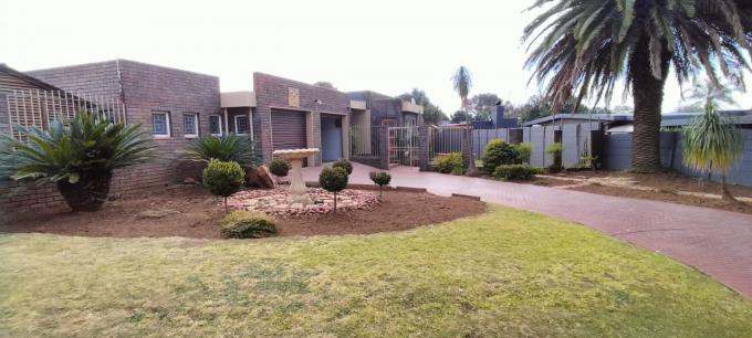 5 Bedroom House for Sale For Sale in Randhart - MR694234