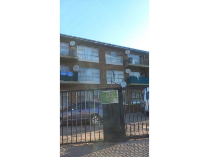 2 Bedroom Simplex for Sale For Sale in Germiston South - MR694297
