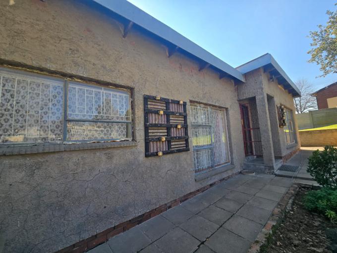 3 Bedroom House for Sale For Sale in Ermelo - MR694306