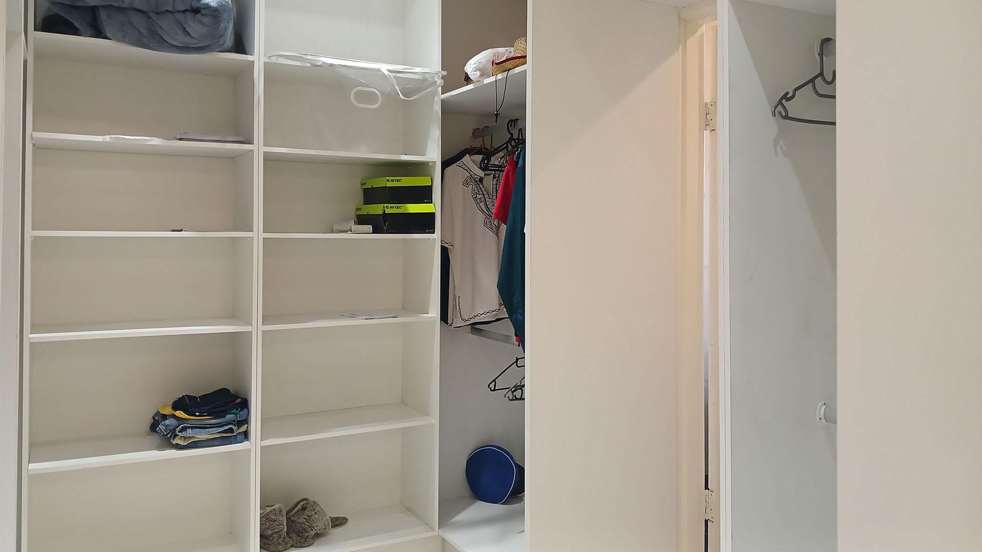 Main Bedroom - 21 square meters of property in Protea Glen