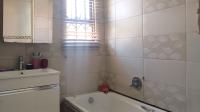 Bathroom 1 - 3 square meters of property in Protea Glen