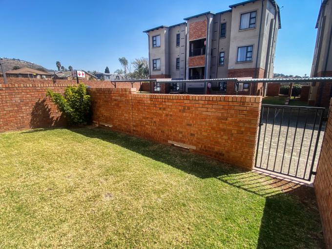3 Bedroom Apartment for Sale For Sale in Wilgeheuwel  - MR694313