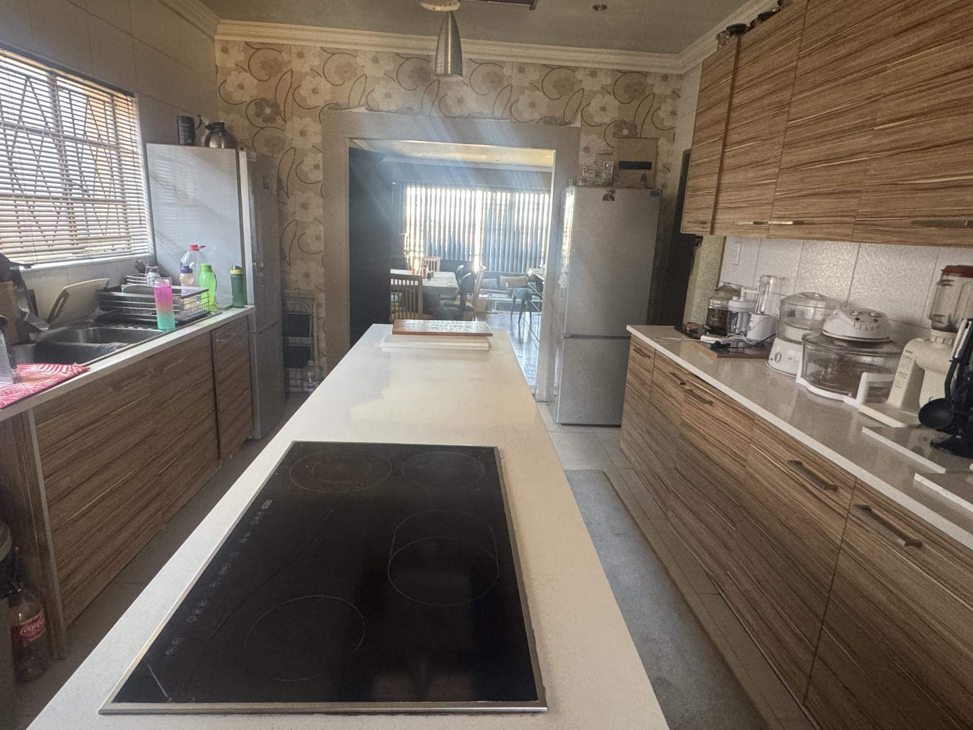  of property in Bosmont