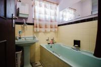  of property in Mondeor