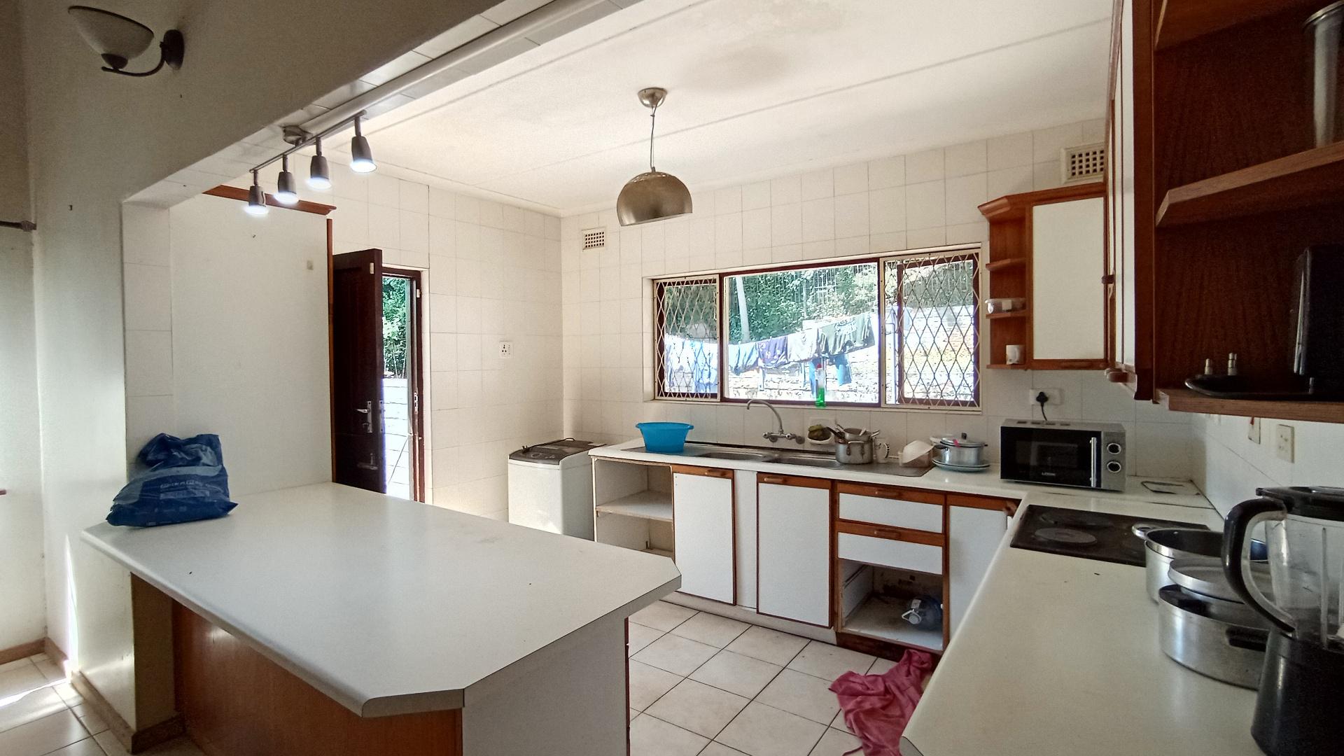 Kitchen - 12 square meters of property in Cato Manor 