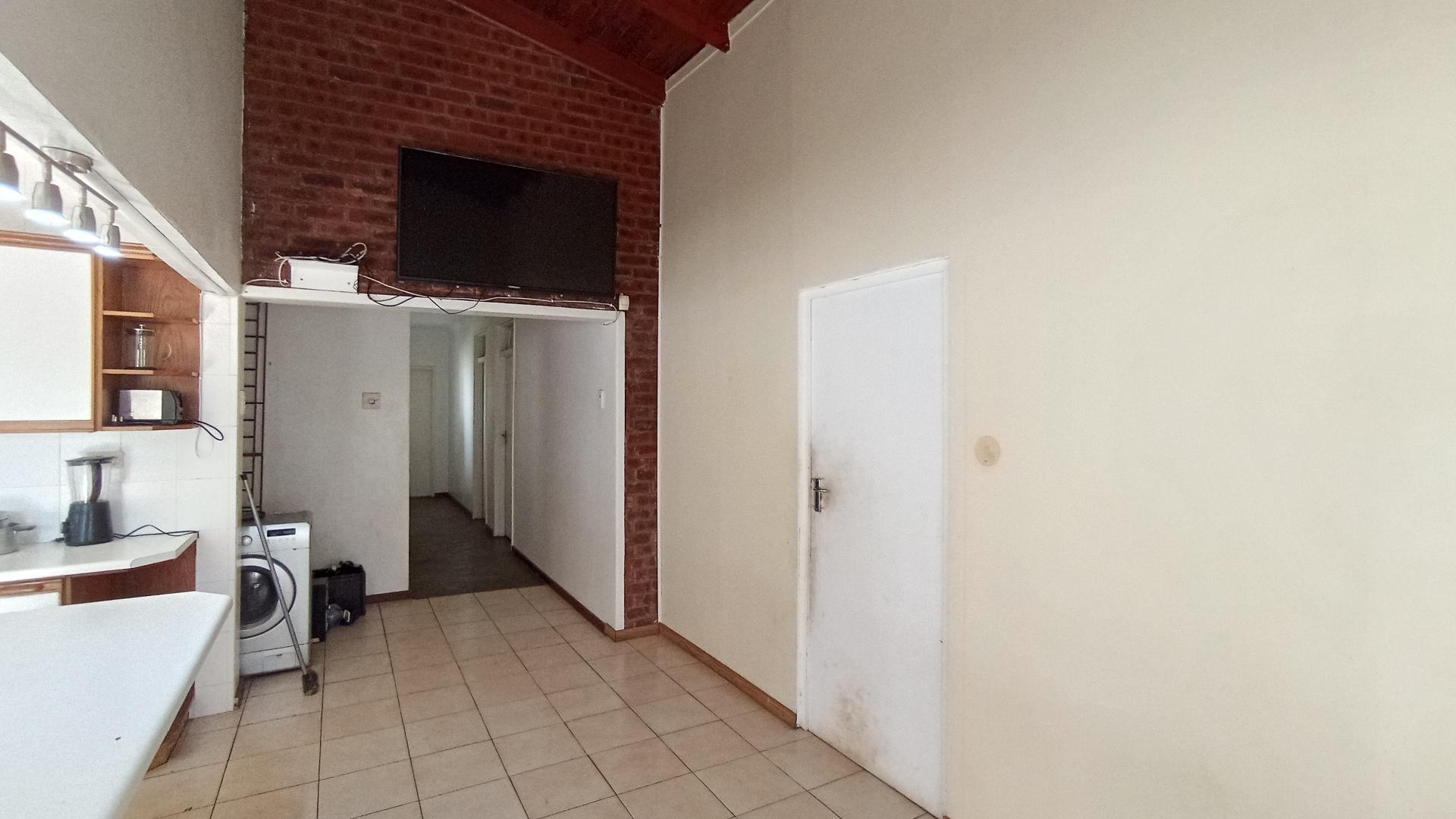 Dining Room - 13 square meters of property in Cato Manor 