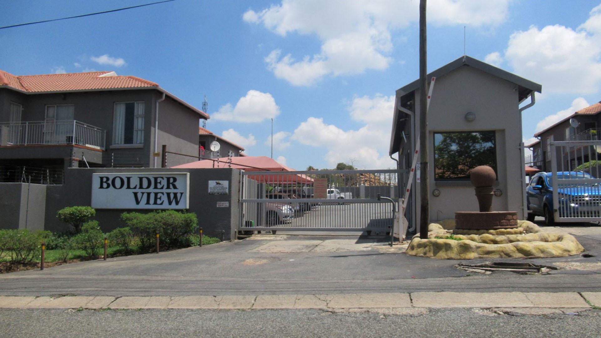 Front View of property in Risana