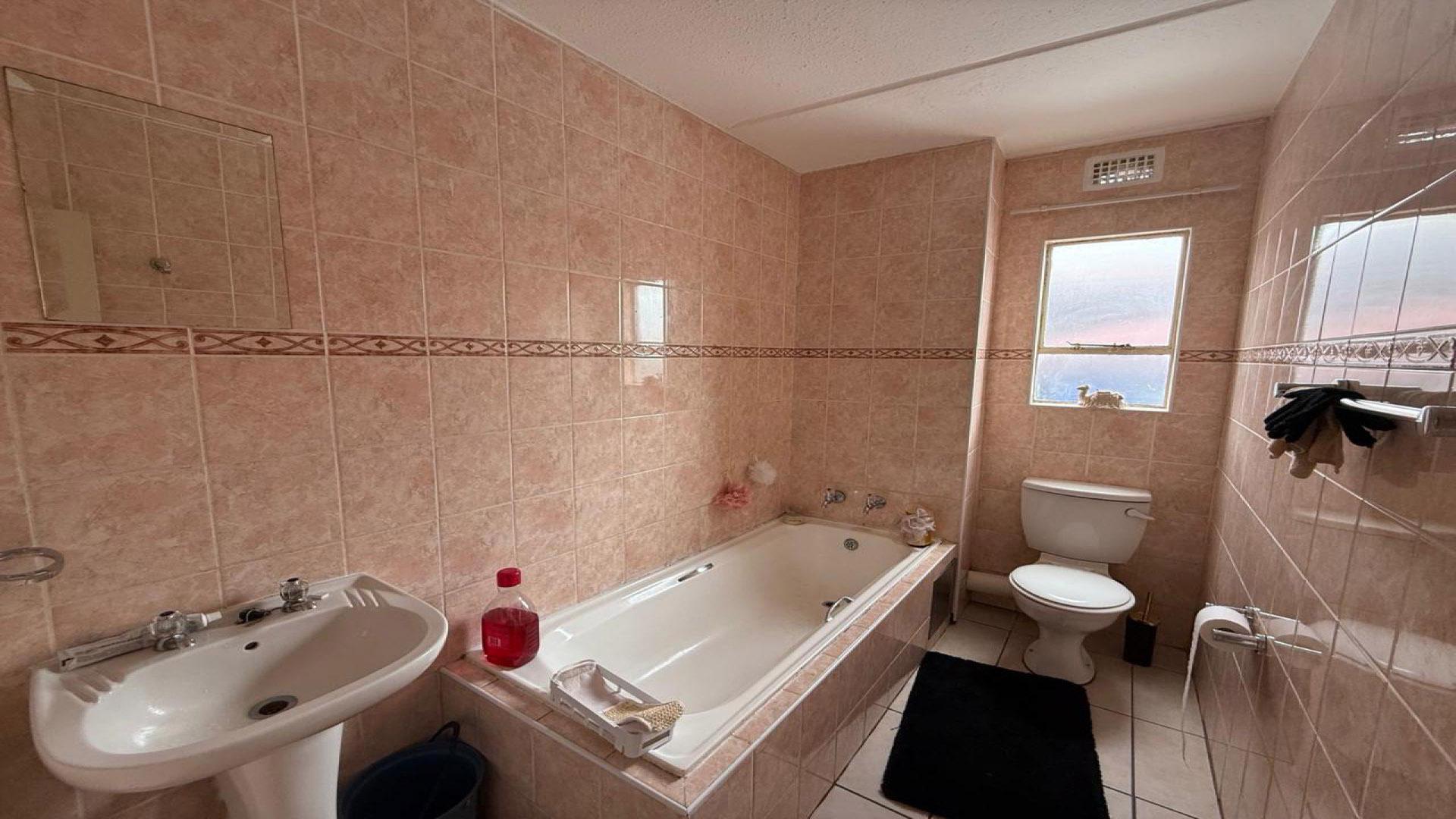 Bathroom 2 of property in Risana