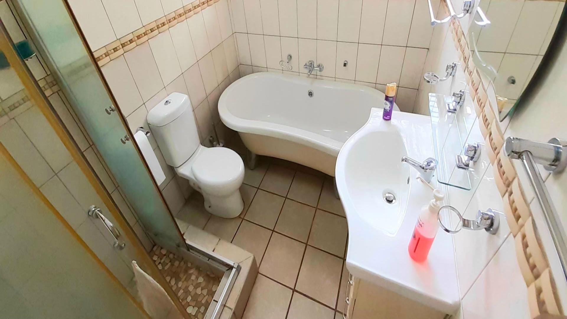 Bathroom 1 of property in Polokwane