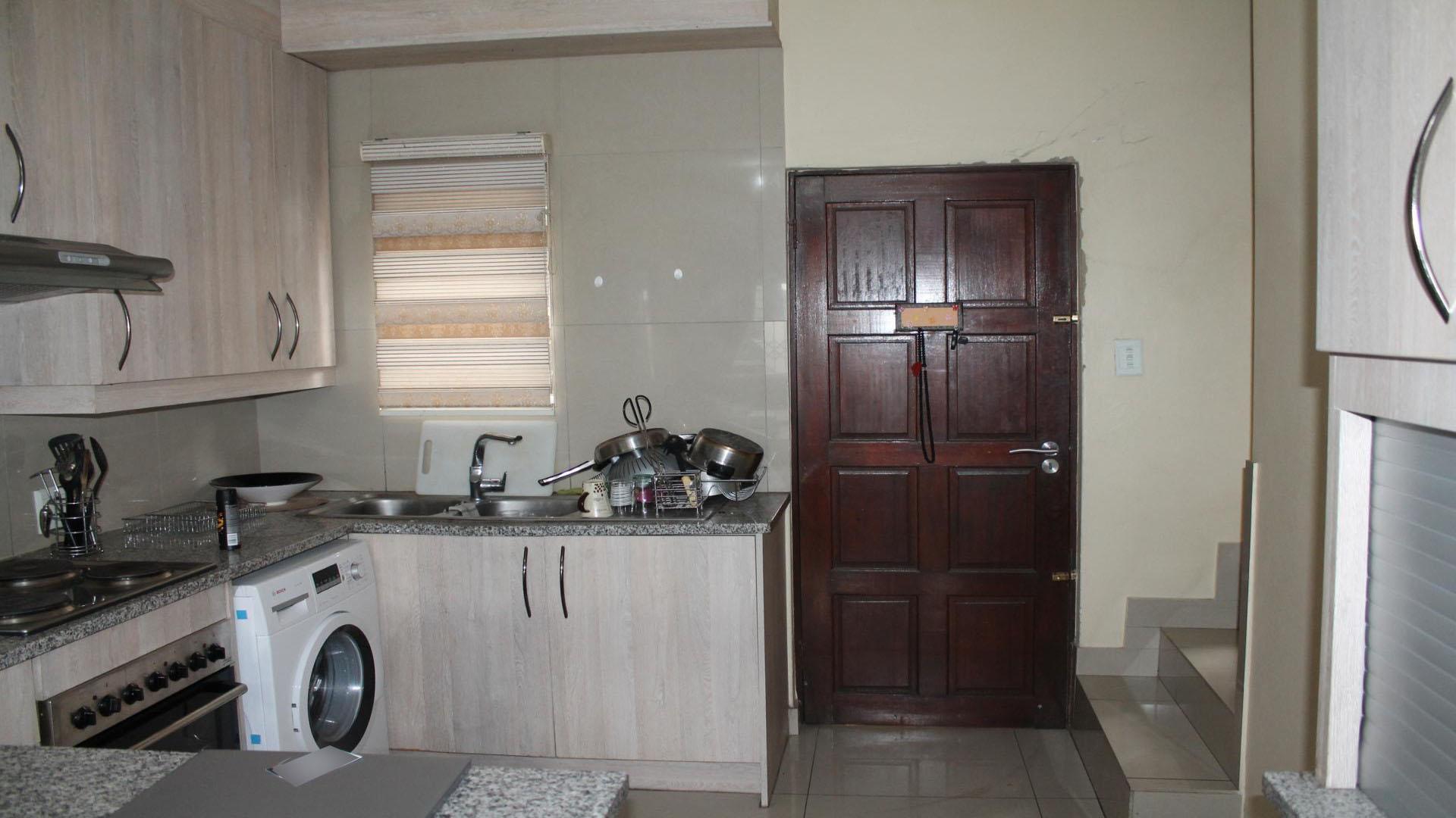 Kitchen of property in Mayberry Park