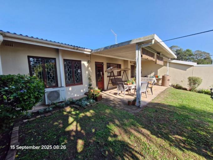 3 Bedroom Simplex for Sale For Sale in Queensburgh - MR694374