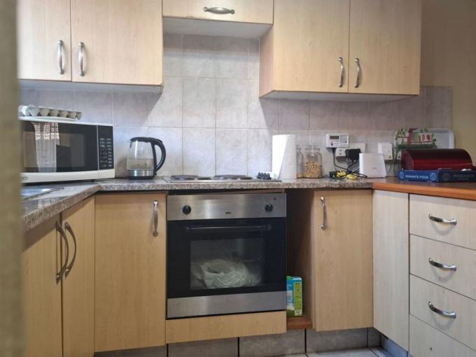 2 Bedroom Duplex for Sale For Sale in Annlin - MR694382