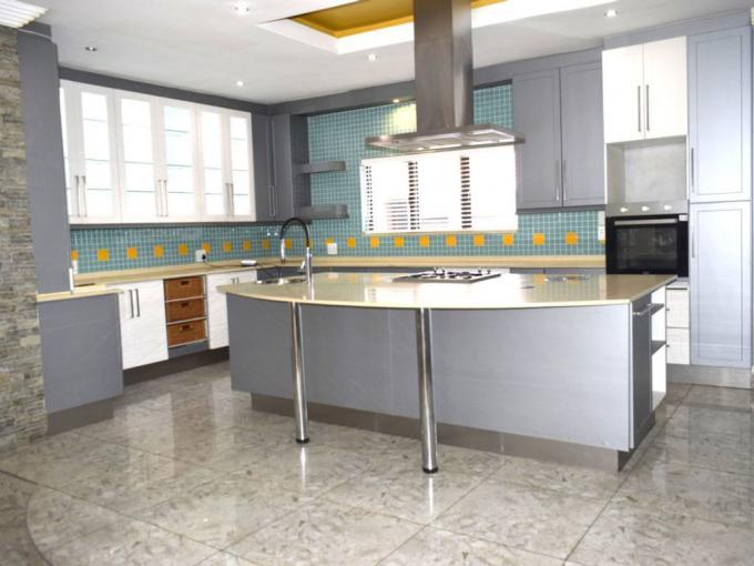 4 Bedroom House for Sale For Sale in Helderwyk Estate - MR694386