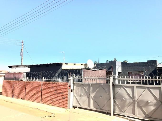 11 Bedroom House for Sale For Sale in Soshanguve - MR694431
