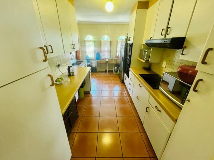 4 Bedroom House for Sale For Sale in Brackendowns - MR694435