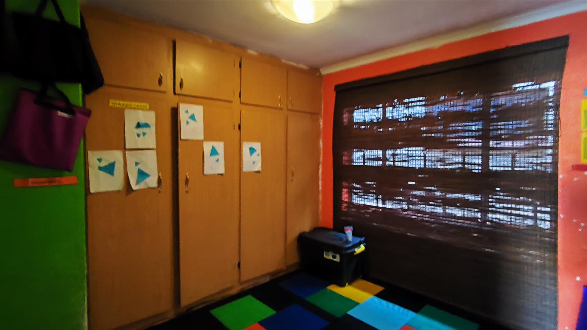 Bed Room 2 - 15 square meters of property in Daveyton