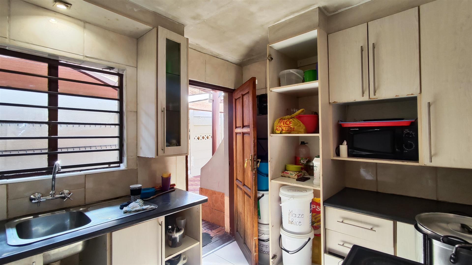 Kitchen - 8 square meters of property in Daveyton