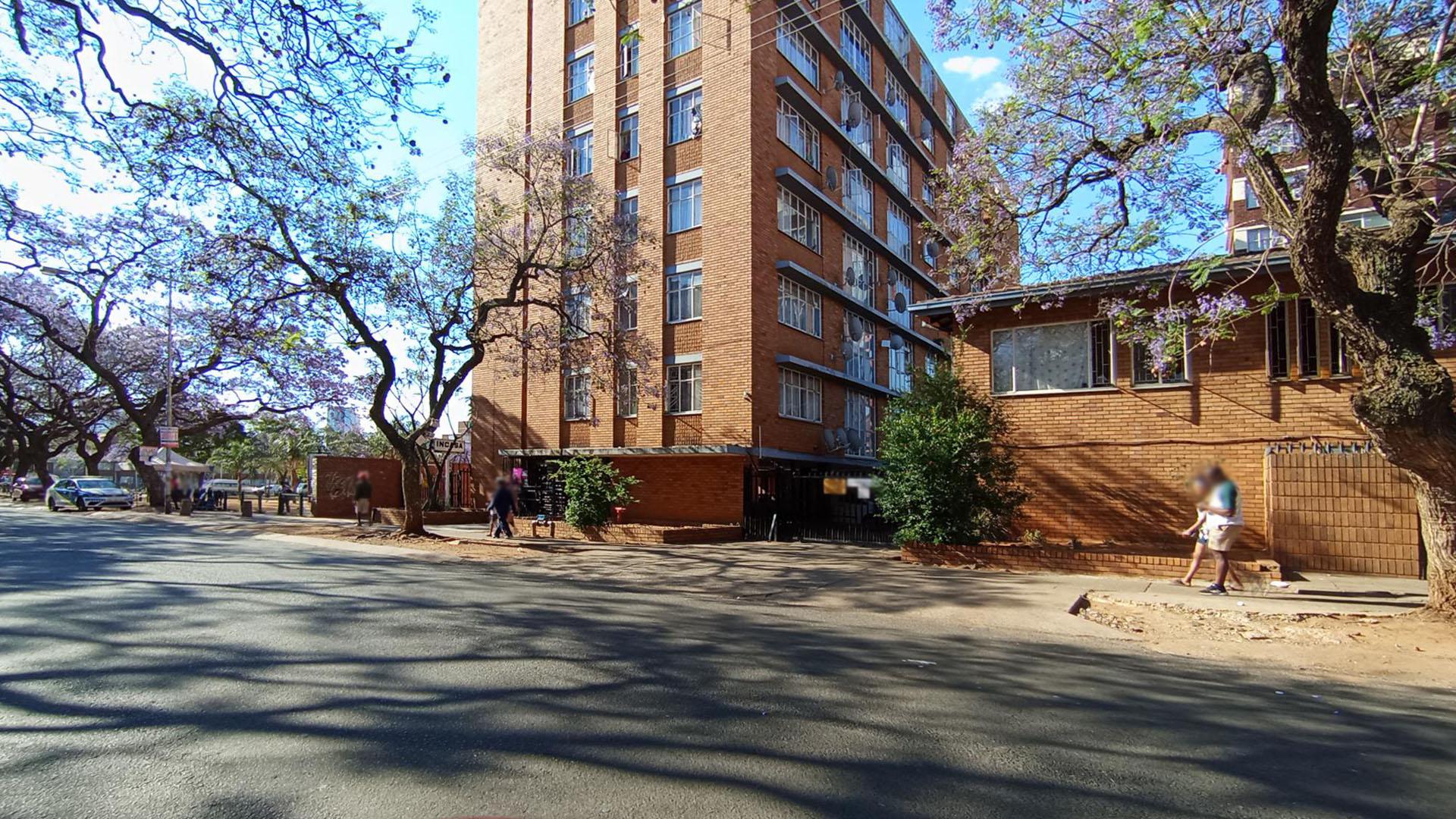 Front View of property in Sunnyside