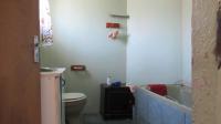 Bathroom 1 - 11 square meters of property in Tulisa Park