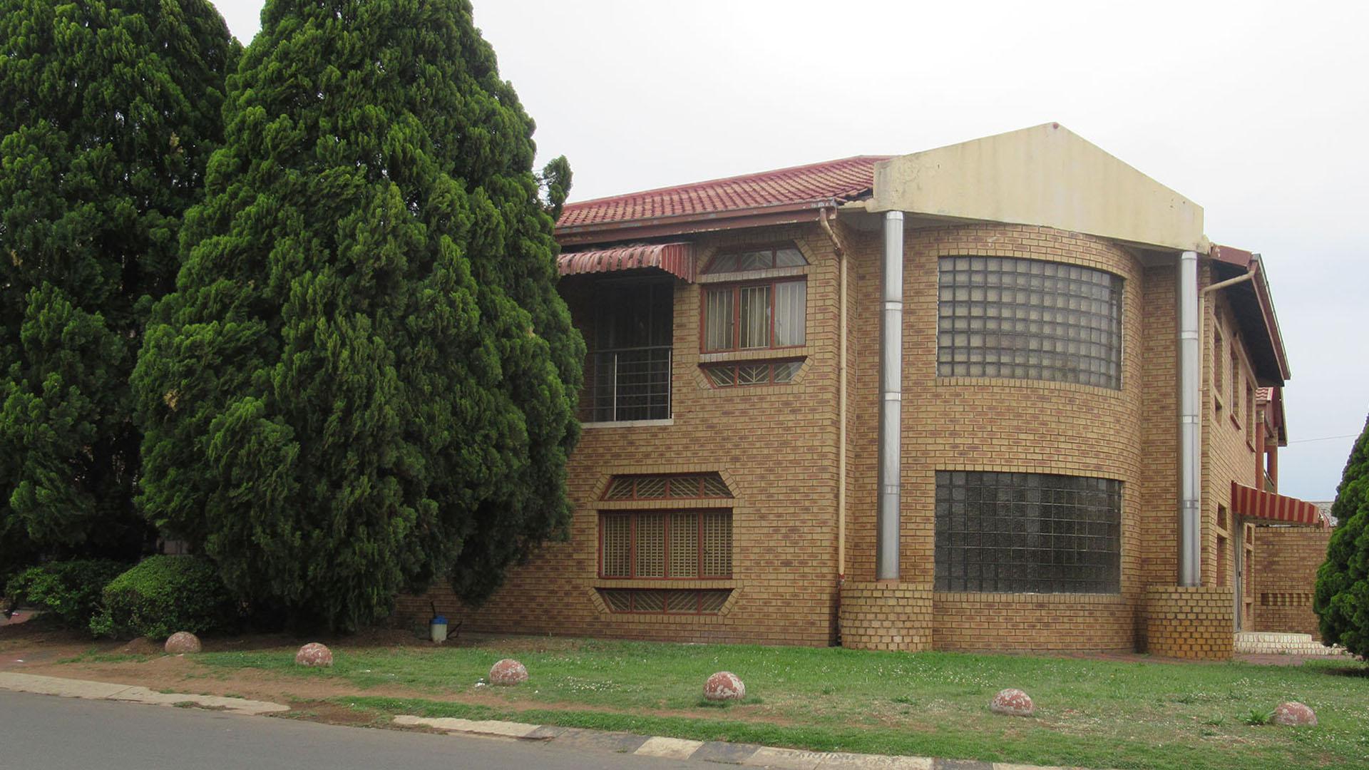 Front View of property in Lenasia South